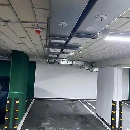 La Perle By Cosmopolitan Mv1 * Braşov